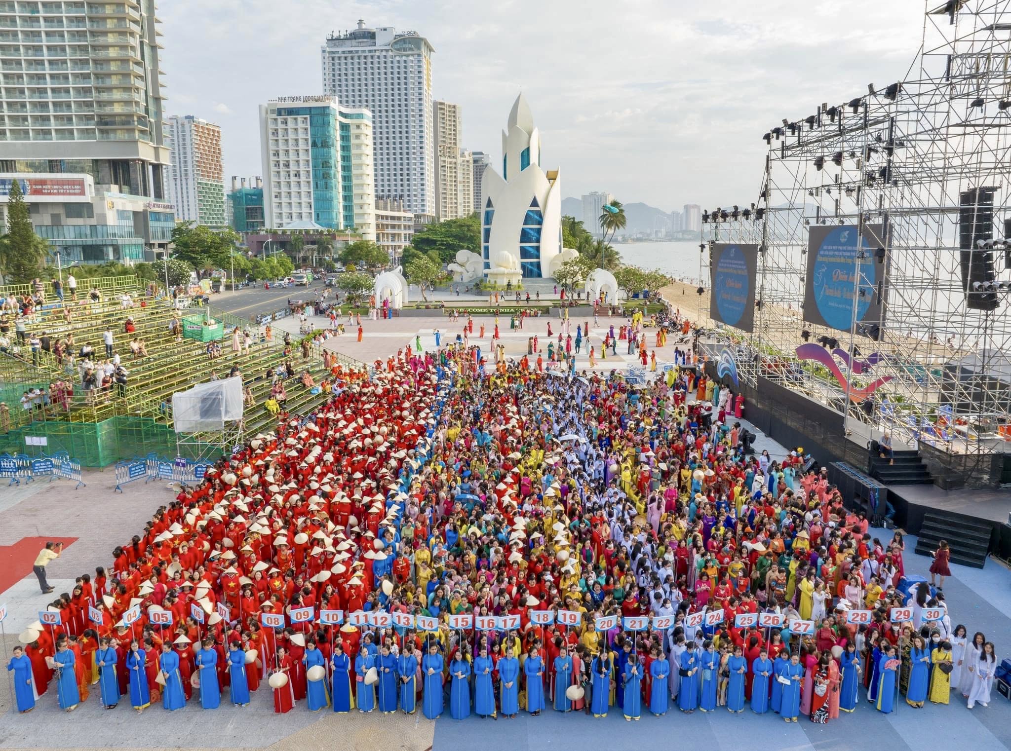 ky-niem-50-nam-giai-phong-nha-trang-1.jpg